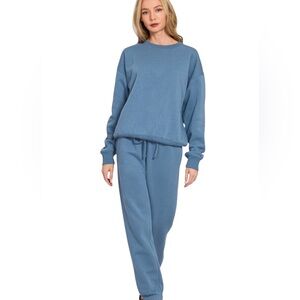 🛍️ 313. Women’s Blue Fleece Top and Pant Set NWT
